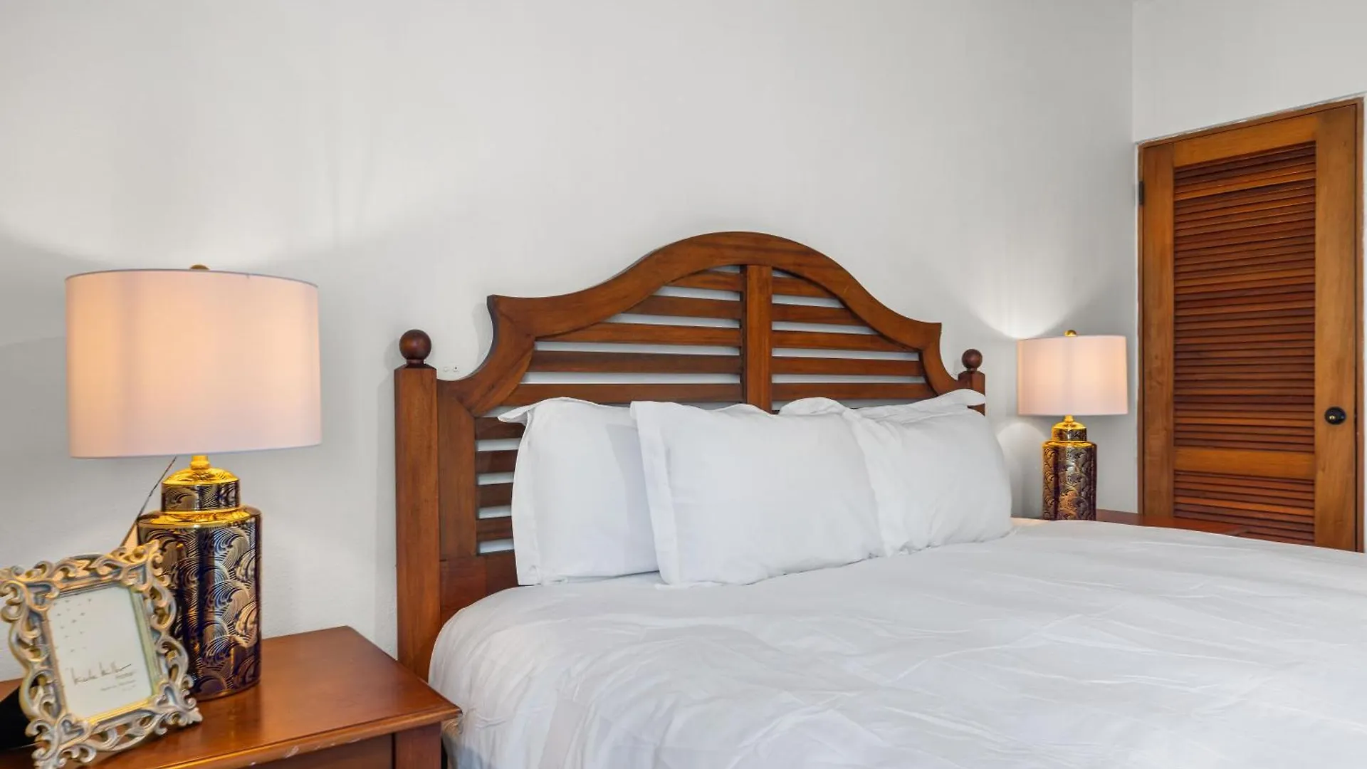 Golf Course Access Balcony Infinity Pool Apartment Fajardo