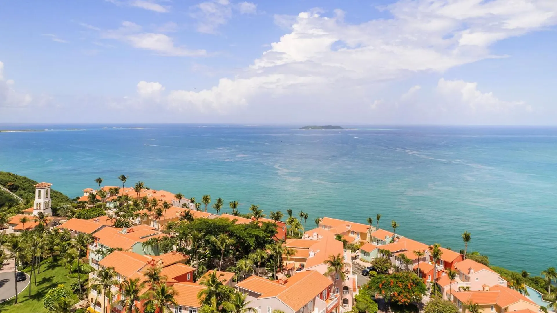 Golf Course Access Balcony Infinity Pool Apartment Fajardo