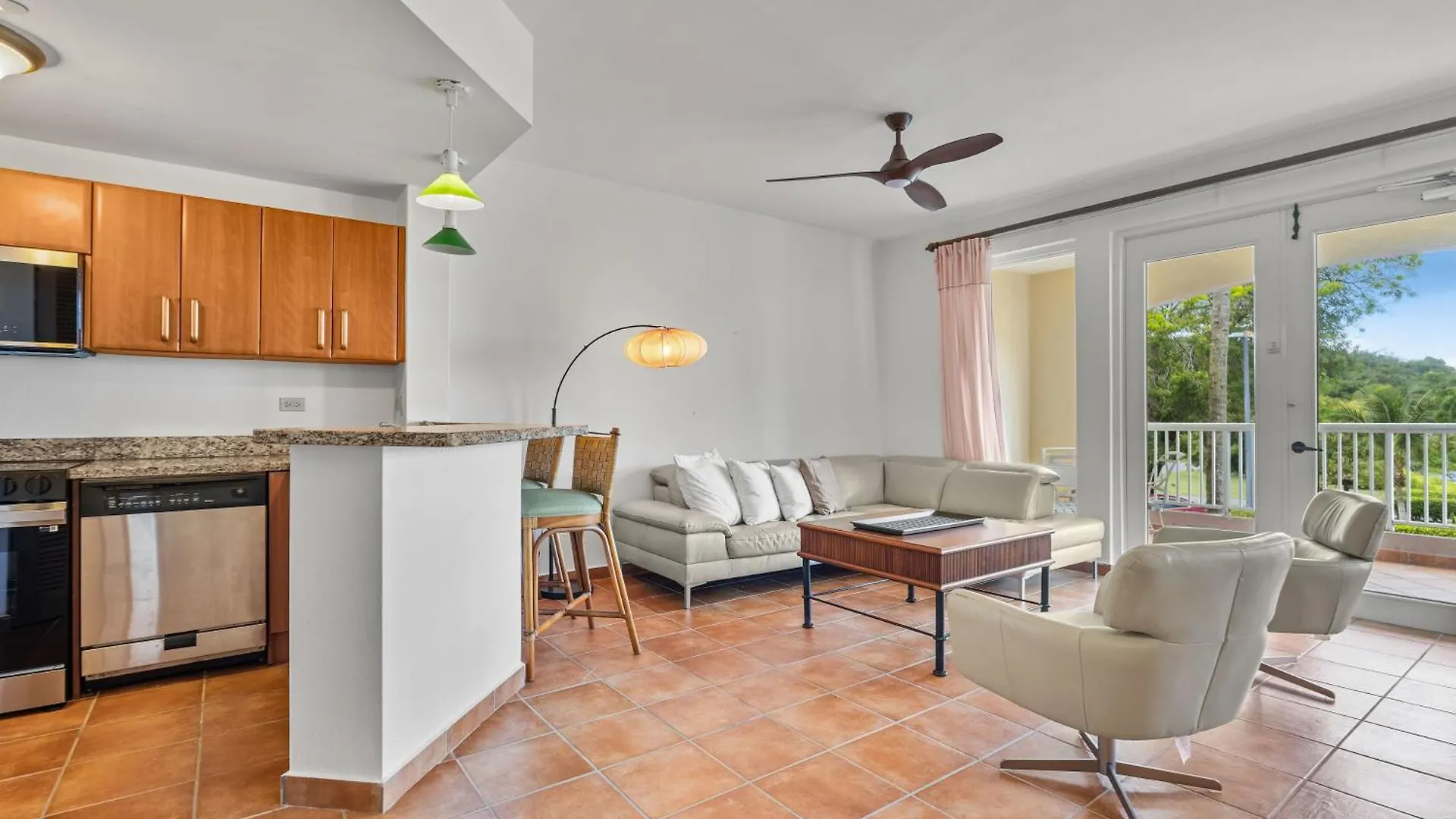 Golf Course Access Balcony Infinity Pool Apartment Fajardo