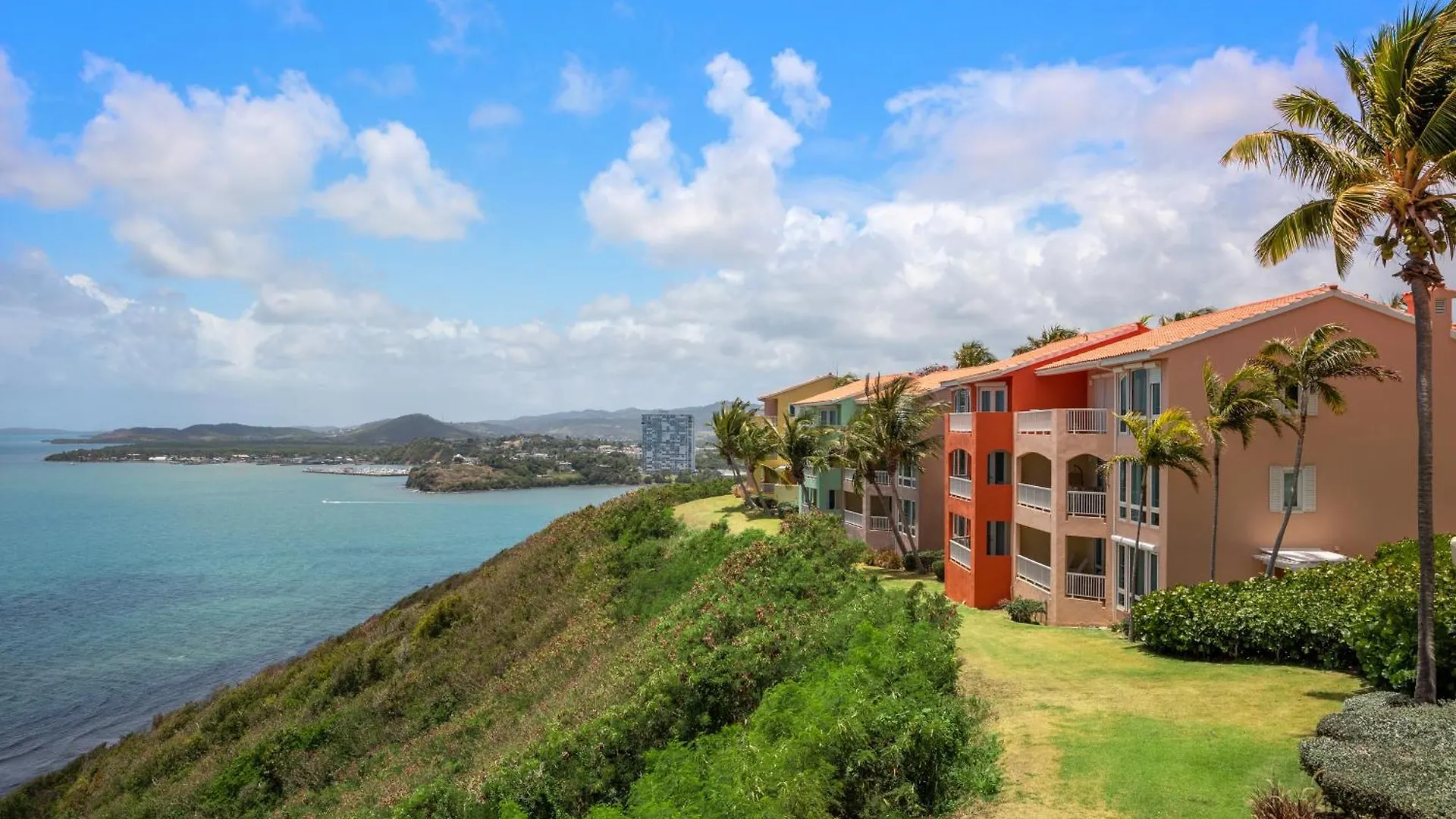 Golf Course Access Balcony Infinity Pool Apartment Fajardo