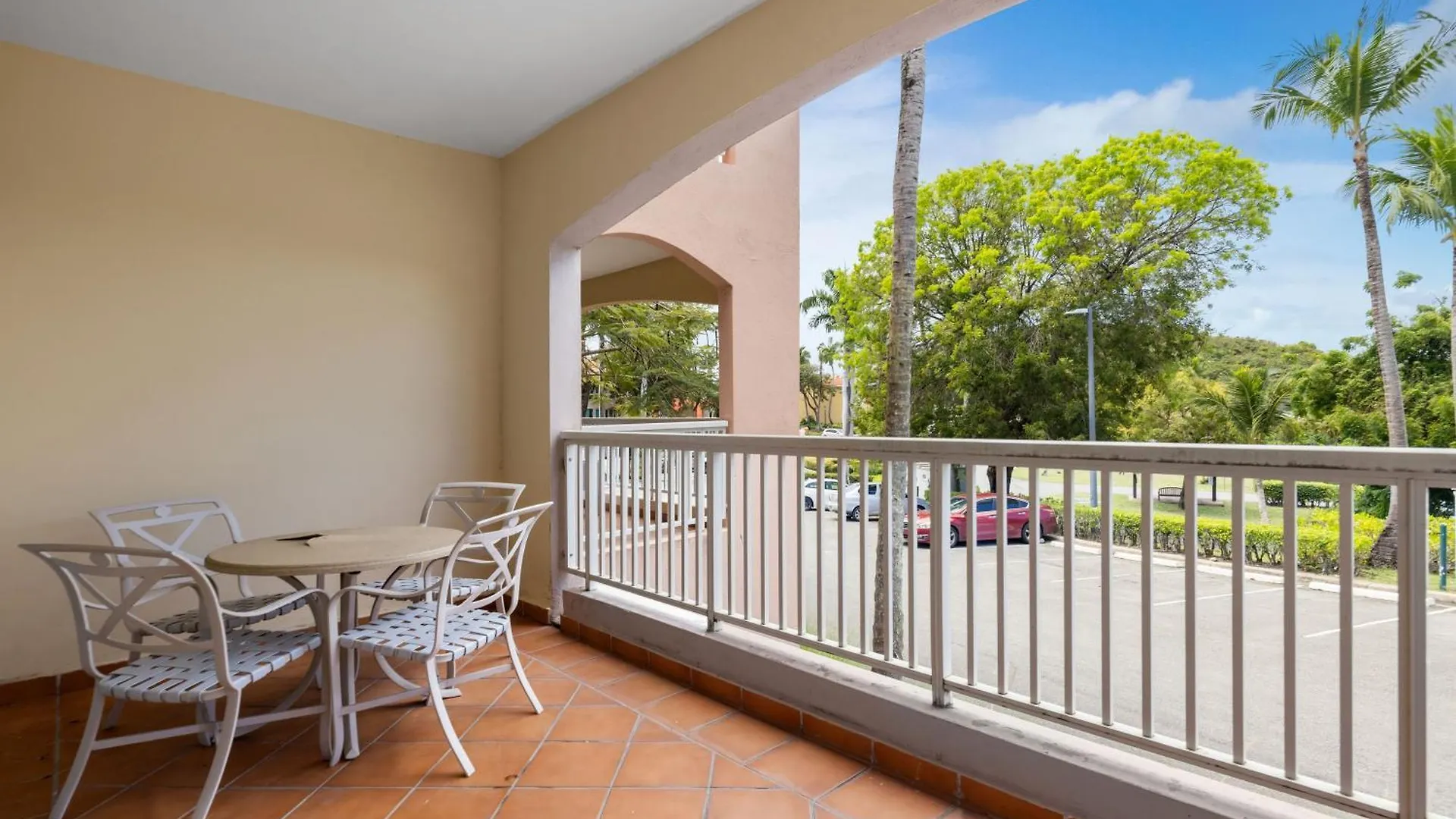 Golf Course Access Balcony Infinity Pool Apartment Fajardo