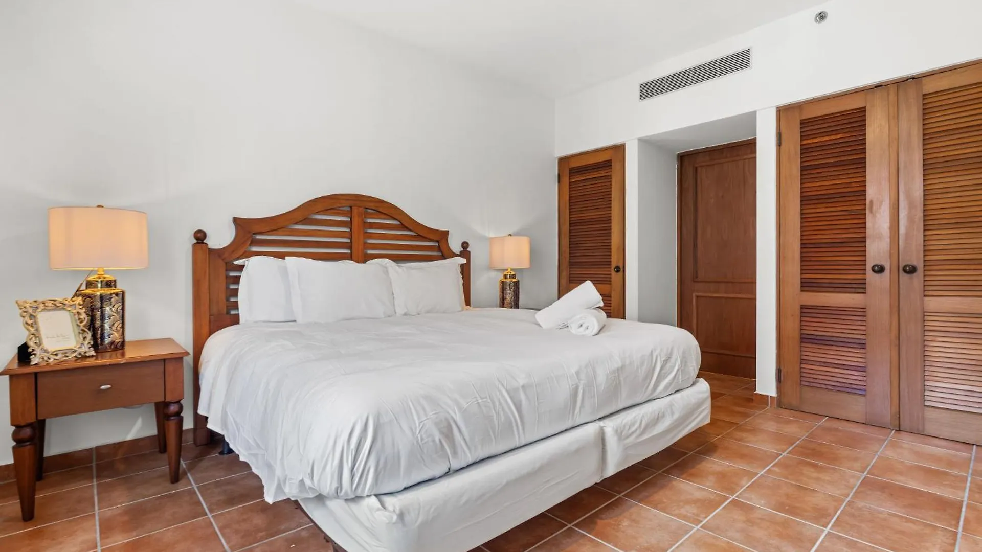 Golf Course Access Balcony Infinity Pool Apartment Fajardo