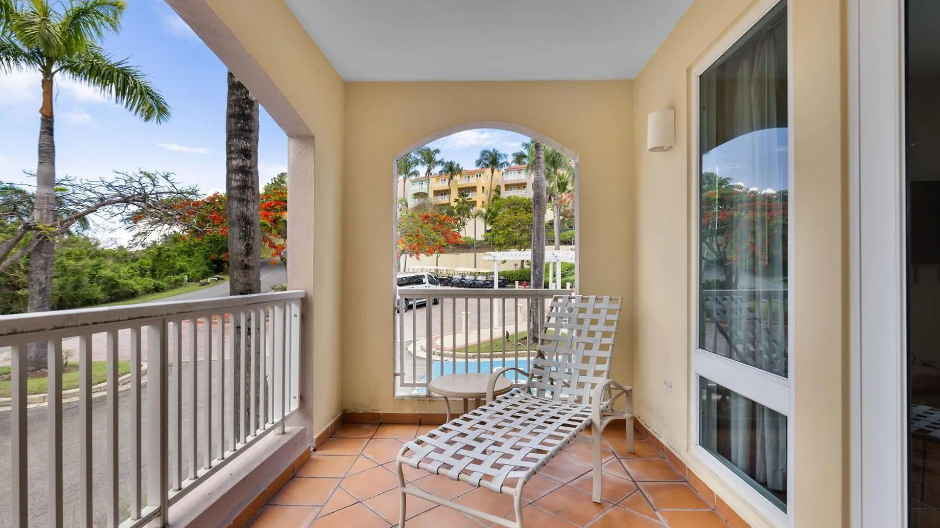 Golf Course Access Balcony Infinity Pool Apartment Fajardo 0*,  Puerto Rico